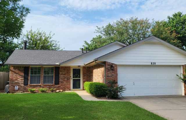(3) Bed/(2) Bath in Eagle Cliff Addition Avail NOW! photos photos