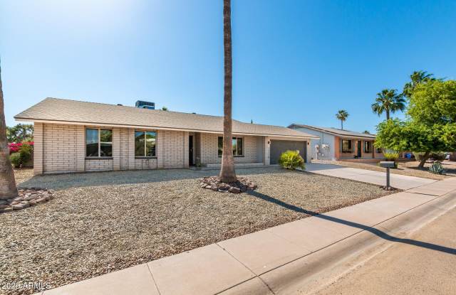 12218 N 36th Place Gallery 2