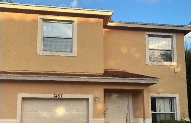 7457 Tam Oshanter Boulevard photos photos