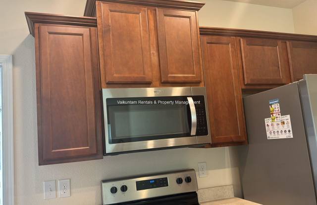 9607 Mira Loma Dr - 1 Gallery 3
