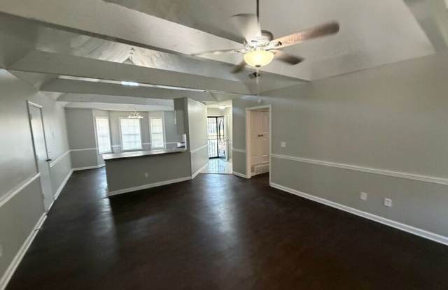 6482 Lake Valley Dr Gallery 3