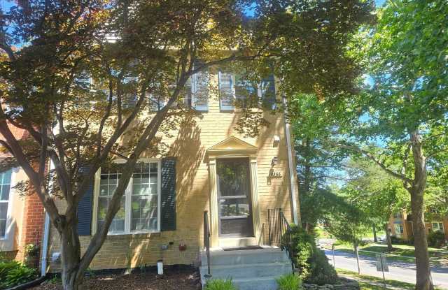 10366 CASTLEHEDGE TERRACE - 10366 Castlehedge Terrace, Wheaton, MD 20902