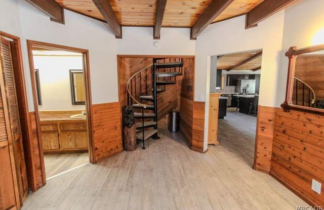 42656 Constellation Drive Gallery 2