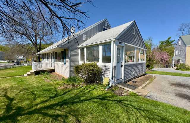 Move in by 5/1 for 1 Month Rent Free! Charming 5 Bedroom/3 Bathroom Home with Large Finished Basement in Catonsville, MD! photos photos