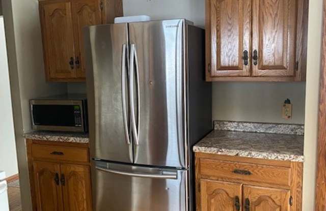 4 Bedrooms, 2 Bathrooms Single Family Home in Pequot Lakes, MN w/2 car garage on the Whitefish Chain, Clamshell Lake photos photos