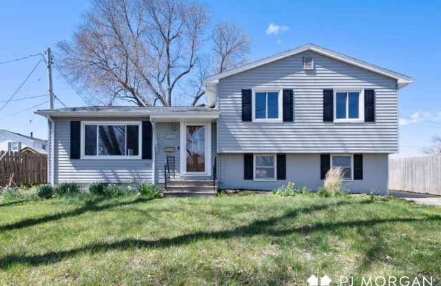3 bedroom, 2 Bathroom Home - Available Now photos photos