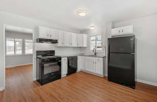 JUST LOWERED! 3 Bedrooms in North Huntingdon available on 05/01/2025 - 10821 Bellview Drive, Westmoreland County, PA 15642