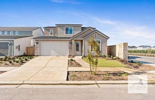 Almost New Five Bedroom Lennar Home with Solar in Clovis! photos photos