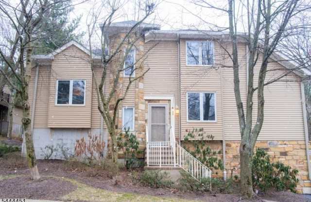 55 Clarken Dr Gallery 4