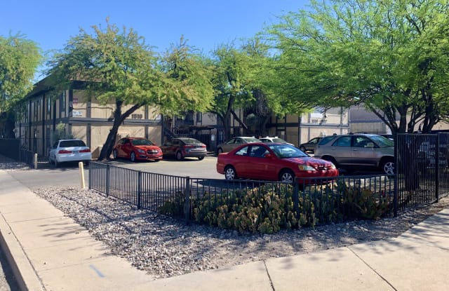 1515 S Woodland Ave #B - 1515 South Woodland Avenue, Tucson, AZ 85711