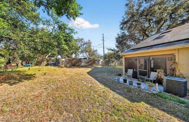 1300 WOODMAN Way Gallery 2