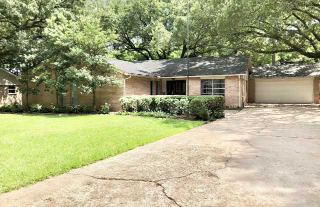 8919 Echo Valley Drive - 8919 Echo Valley Drive, Spring Valley Village, TX 77055