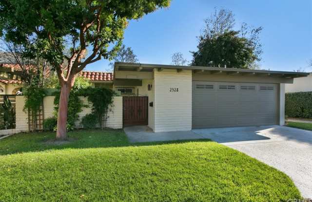 2328 Vista Huerta - 2328 Vista Huerta, Newport Beach, CA 92660