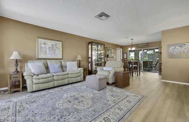 2066 Quailwood Lane Gallery 2