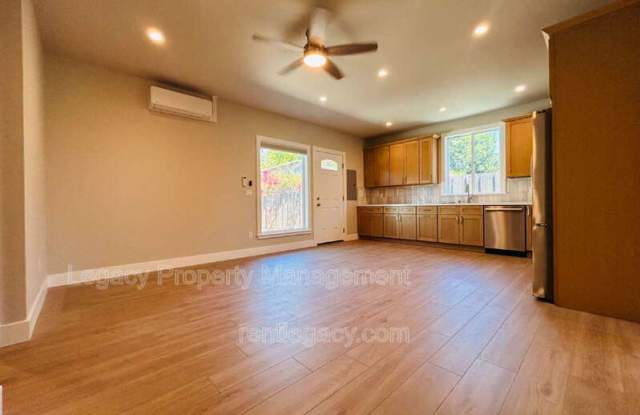 1195 Heather Ct Gallery 4