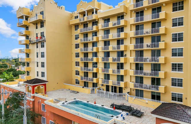 215 SW 42nd Ave - 215 Southwest 42nd Avenue, Miami, FL 33134