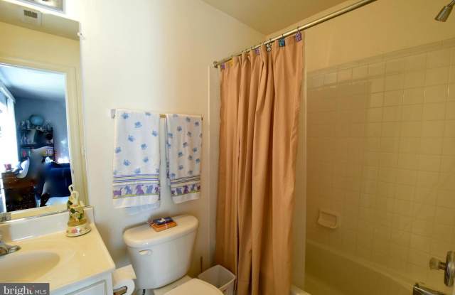 8181 GLADE BANK DR Gallery 4