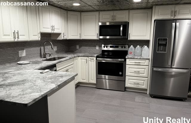 30 Acorn Ave. - 30 Acorn Avenue, Wakefield, MA 01880