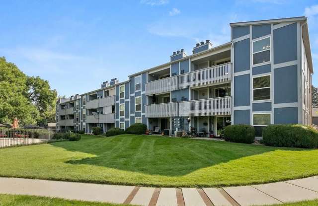 Spacious Centennial Condo Gallery 3