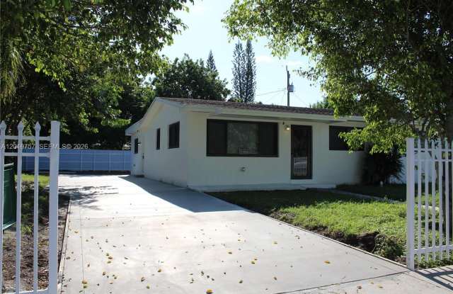18815 NW 42nd Pl photos photos 18815 NW 42nd Pl photos photos