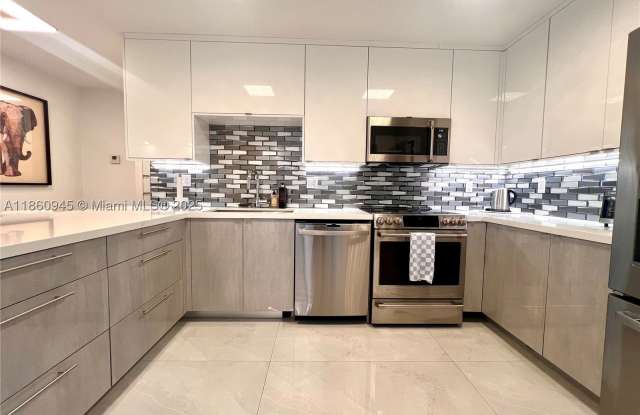 100 Bayview Dr Gallery 1