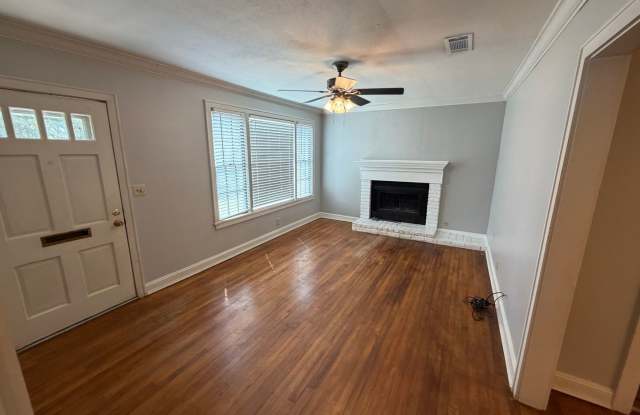 Beautiful Broadmoor Cottage Gallery 4