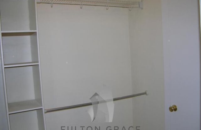 4521 North Malden Street Gallery 2