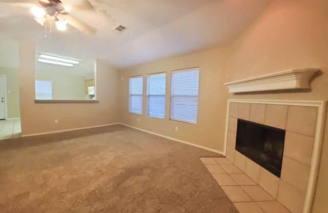 701 Kentucky Derby Lane Gallery 2