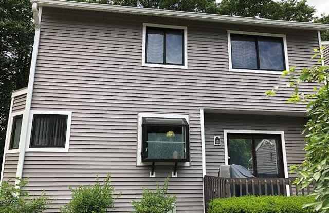2201 Mill Pond Drive Gallery 3