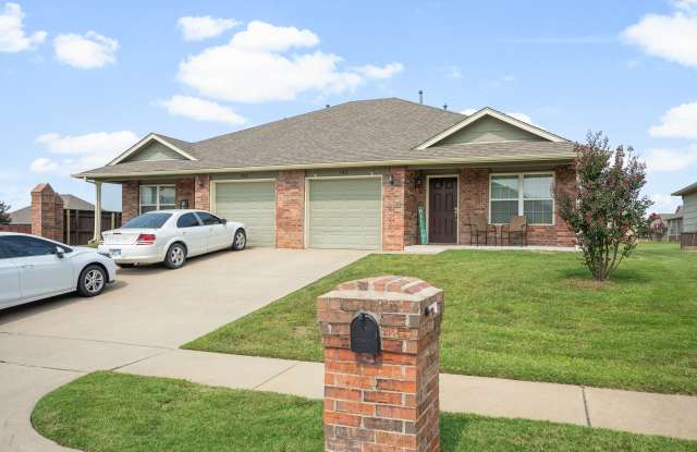 Glen Eagle Duplexes photos photos