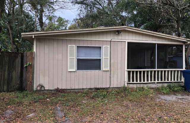 Single Family Home 4Bed/2Bath+nice size back yard ready Mid-June 2026 $1750/month photos photos