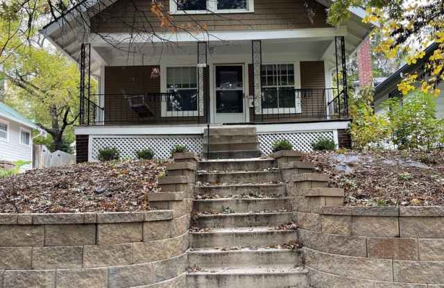 Charming 3 bed / 1 bath house for rent-4545 Fairmount Ave Kansas City, MO 64111 - SUMMER Look and Lease SPECIAL $200 off first full months- $1425 Rent photos photos