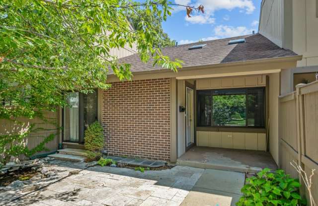713 Acadia Court Gallery 3