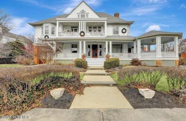 211 Cedar Avenue photos photos