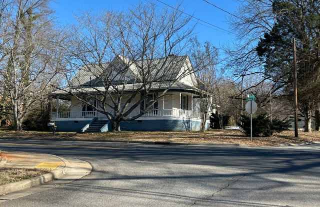 Live in the Heart of Troutman photos photos