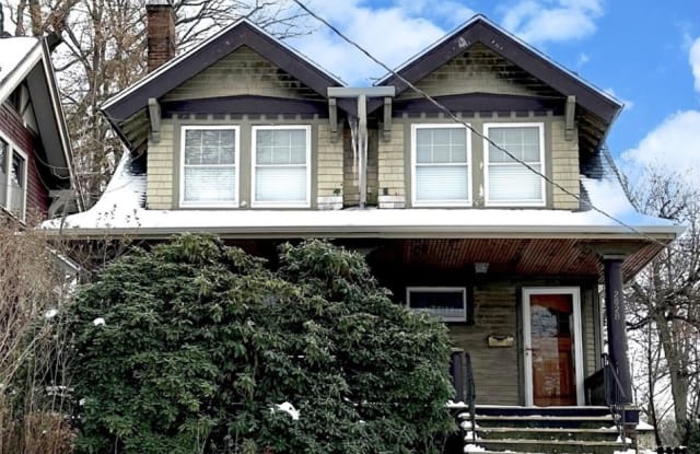 2828 Hampshire Road - 2828 Hampshire Road, Cleveland Heights, OH 44118