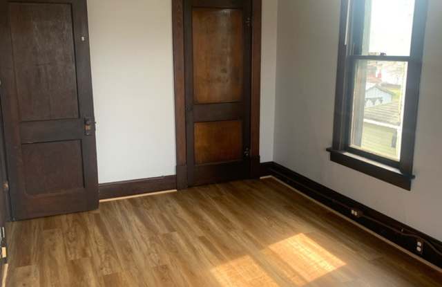 518 Union Avenue - 2 photos photos