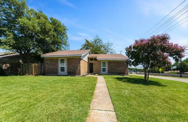 1000 Harness Ln - 1000 Harness Lane, Richardson, TX 75081 1000 Harness Ln - 1000 Harness Lane, Richardson, TX 75081