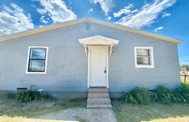 COMING SOON! $0 First Month's Rent / $0 Deposit at Move-in Gallery 3