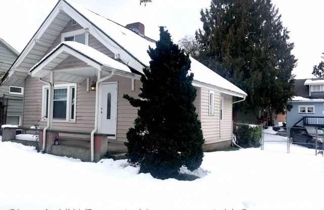 1711 6th St - 1711 6th Street, Bremerton, WA 98337