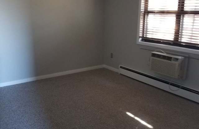 4 Colonial Dr. Apt B Gallery 2