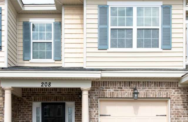 2 bedroom 2.5 bath townhome in gated community - 208 Durham Park Way, Pooler, GA 31322