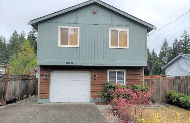 Very neat unit in Poulsbo area. photos photos