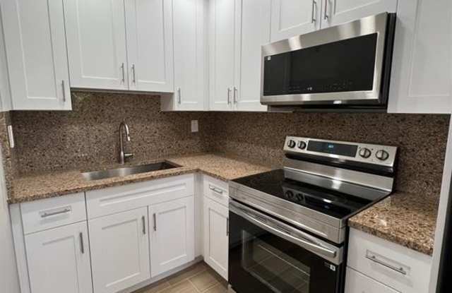 2016 NE 17th Ct photos photos