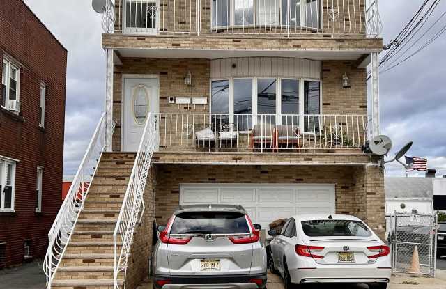 1050 70TH ST - 1050 70th Street, Guttenberg, NJ 07093