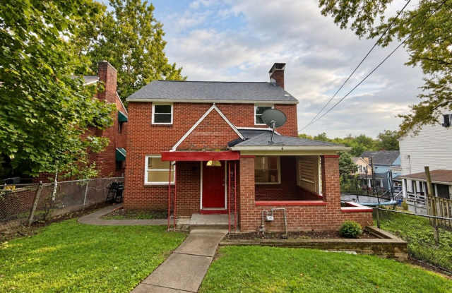 Crafton - 3 Bedroom 1 Bath Home for Rent Gallery 1