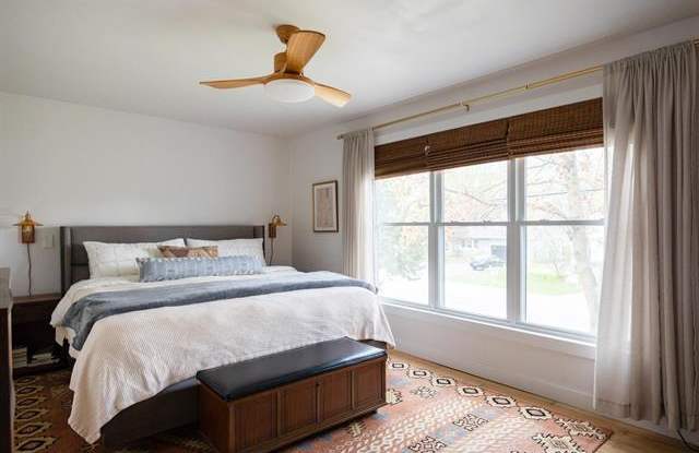 2537 Malletts Bay Avenue Gallery 3