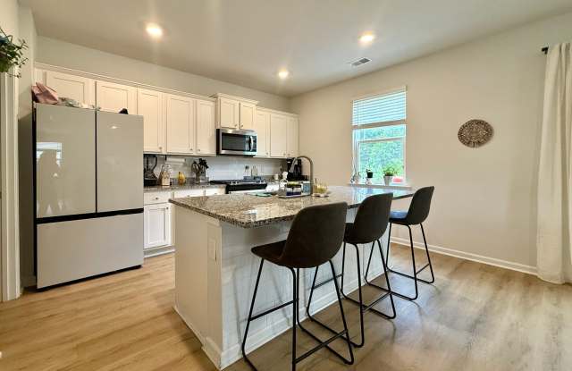 119 Cloverleaf St photos photos