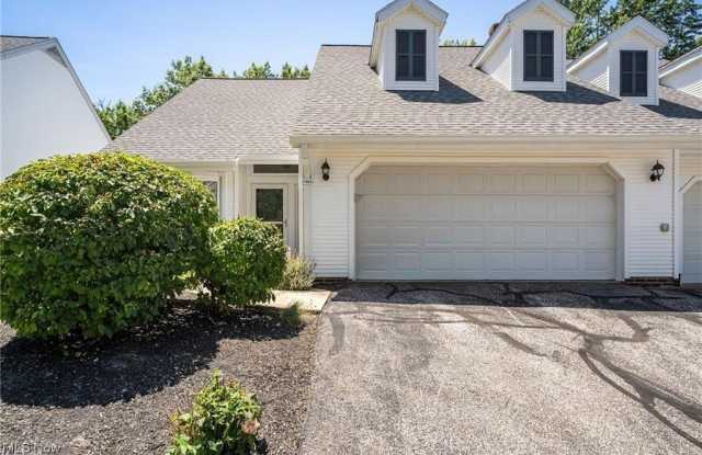 5760 Emerald Ridge unit: A - 5760 Emerald Ridge Parkway, Solon, OH 44139