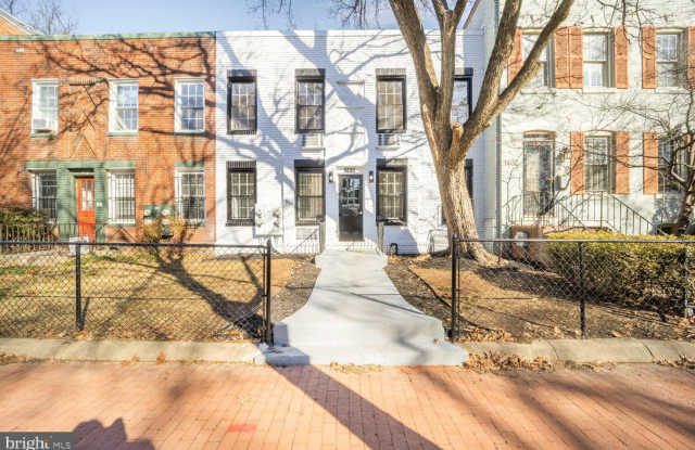 1430 A STREET SE photos photos